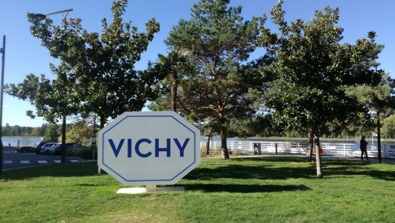 Suite hauteurs de Vichy Creuzier-le-Vieux Extérieur photo